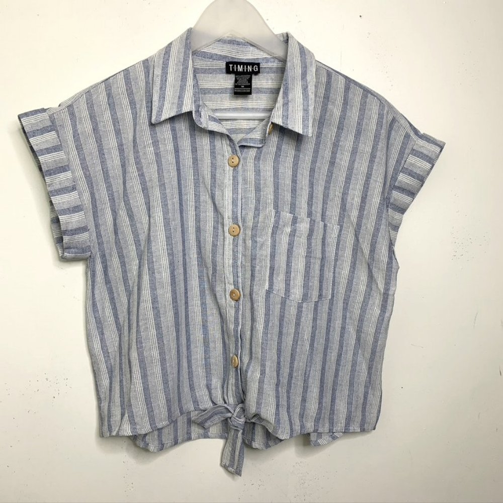 5/$25 blue and white button down top